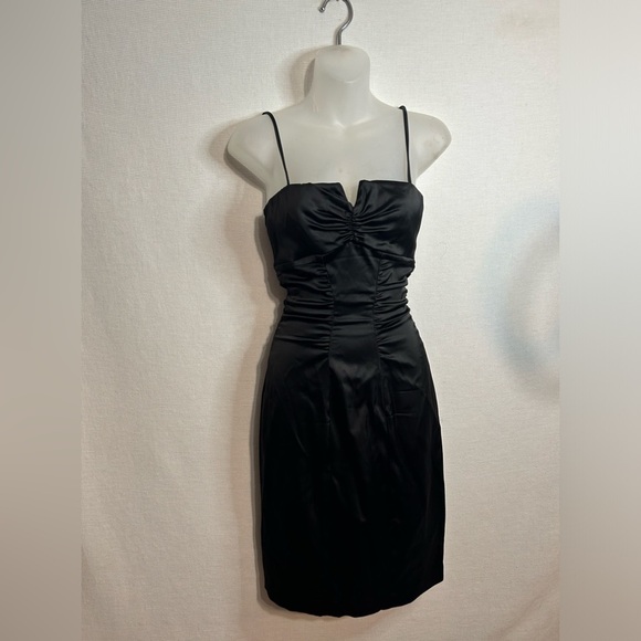 CACHE BLACK SATIN COCKTAIL DRESS Size 2 Lined Ruched Fitted - Picture 1 of 5